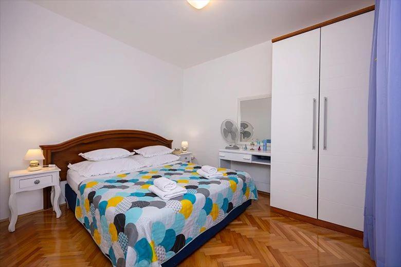 Apartments Irena Tucepi Exterior photo