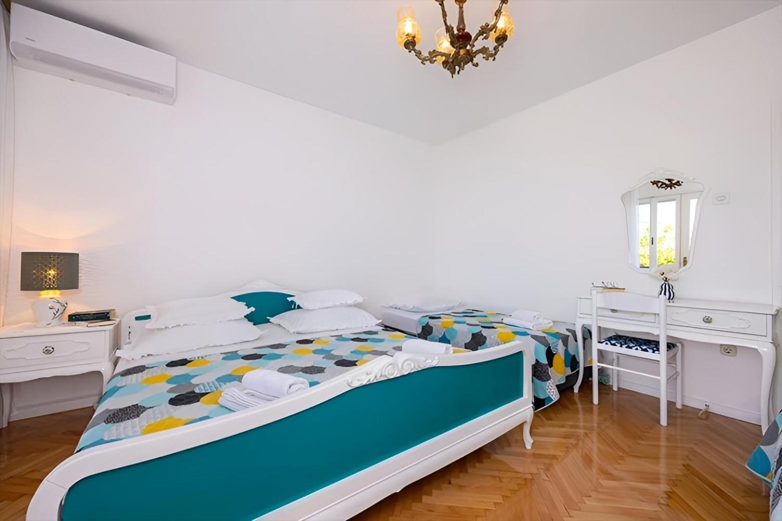 Apartments Irena Tucepi Exterior photo
